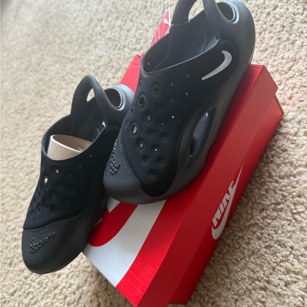 Nike Black Aquaswoosh
